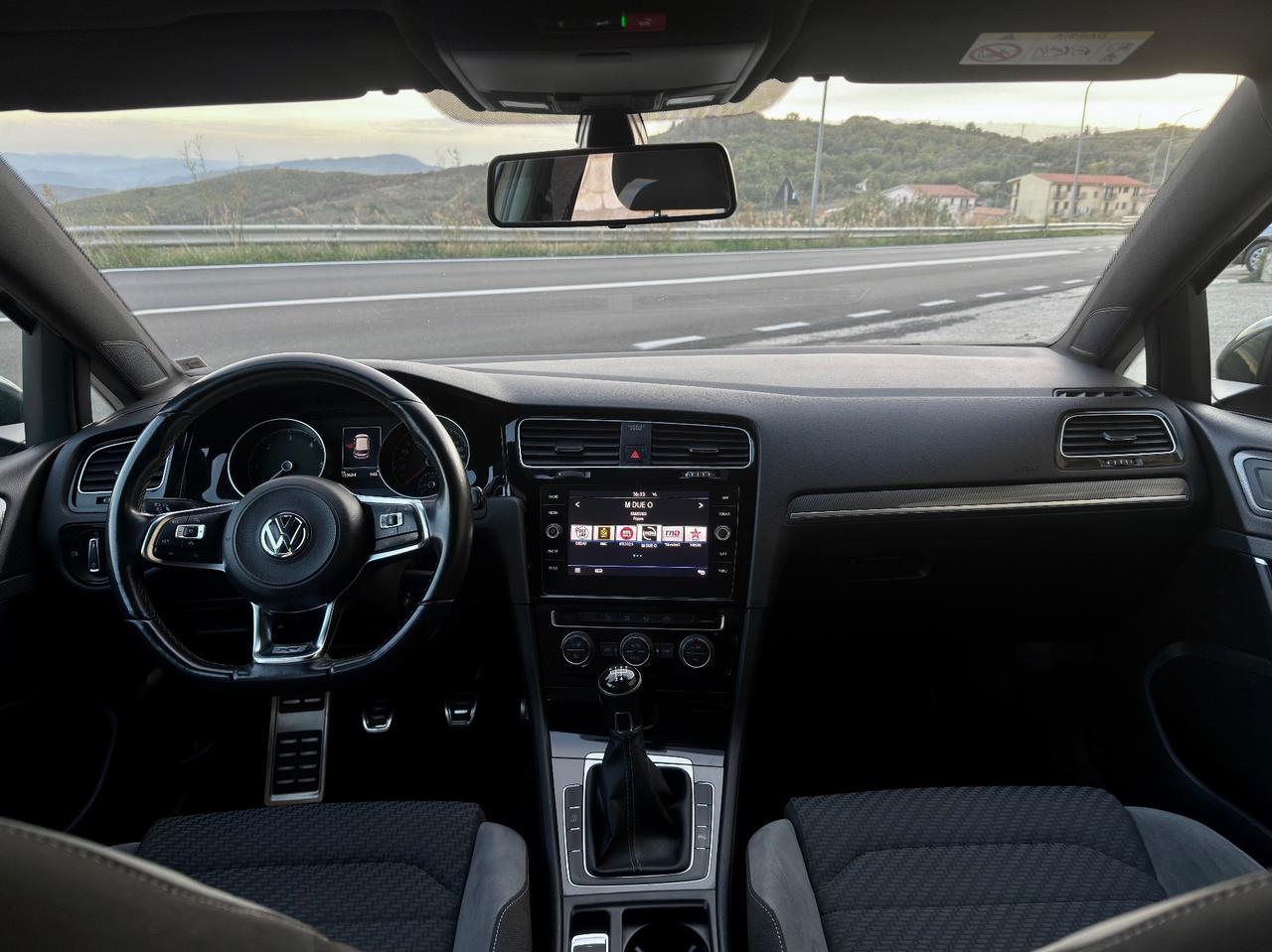 Volkswagen Golf 7.5 1.6 TDI 116CV R Line 2018