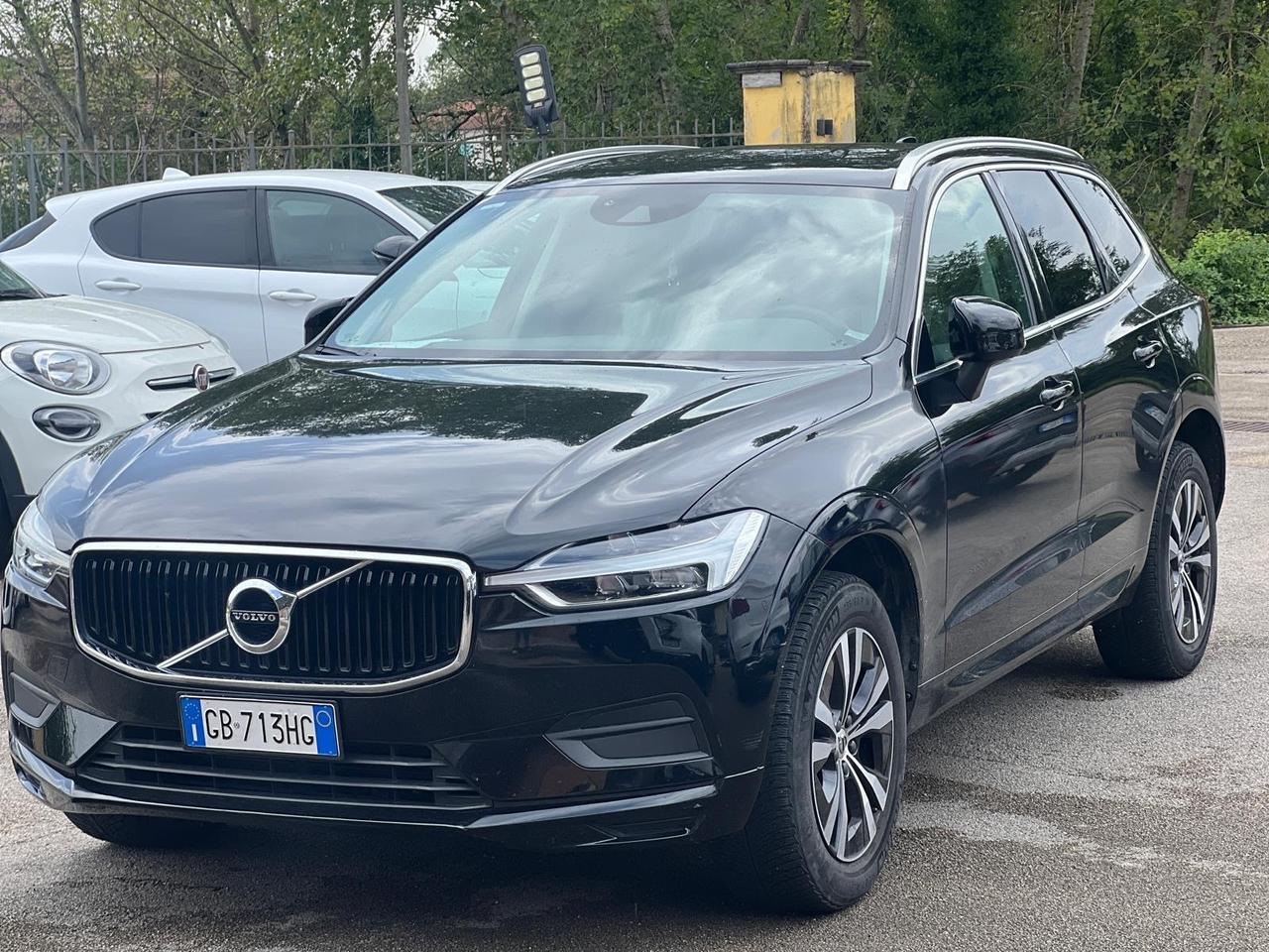 Volvo XC 60 XC60 B4 (d) AWD Geartronic R-design