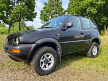 Nissan Terrano II Terrano II 2.7 Tdi 3 porte SR