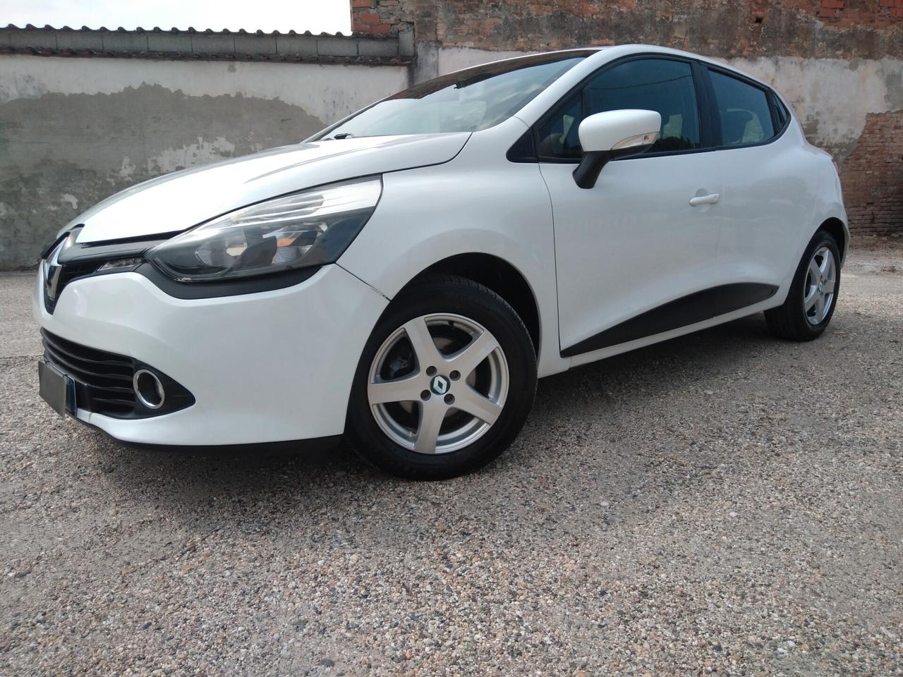 Renault Clio 1.2 75CV 5 porte Wave x neopatentati