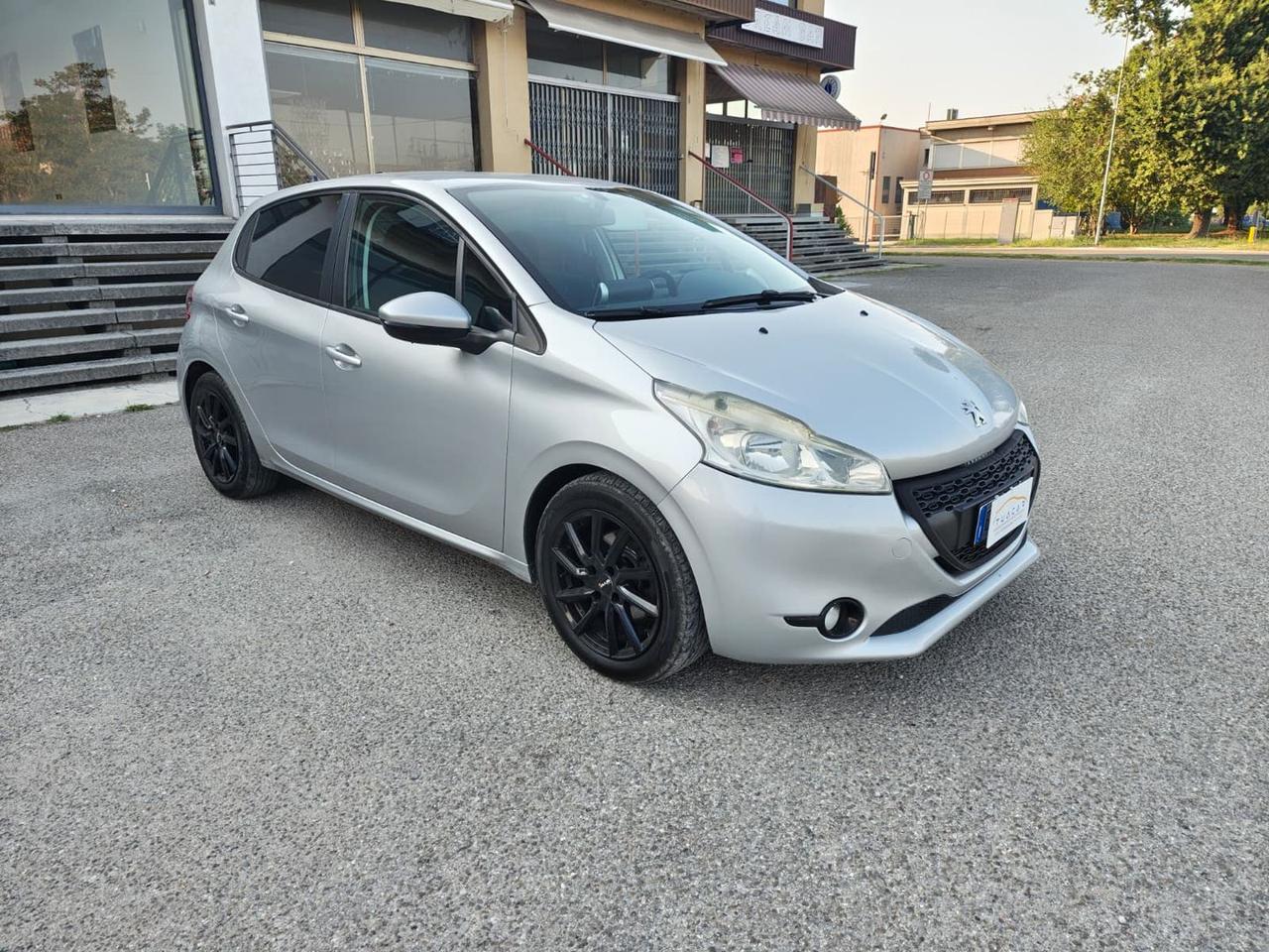 Peugeot 208 Active 1.4 95 VTI #11923