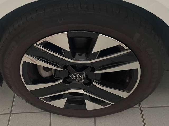 Peugeot 208 1.2 puretech 100CV Allure *10.000KM*