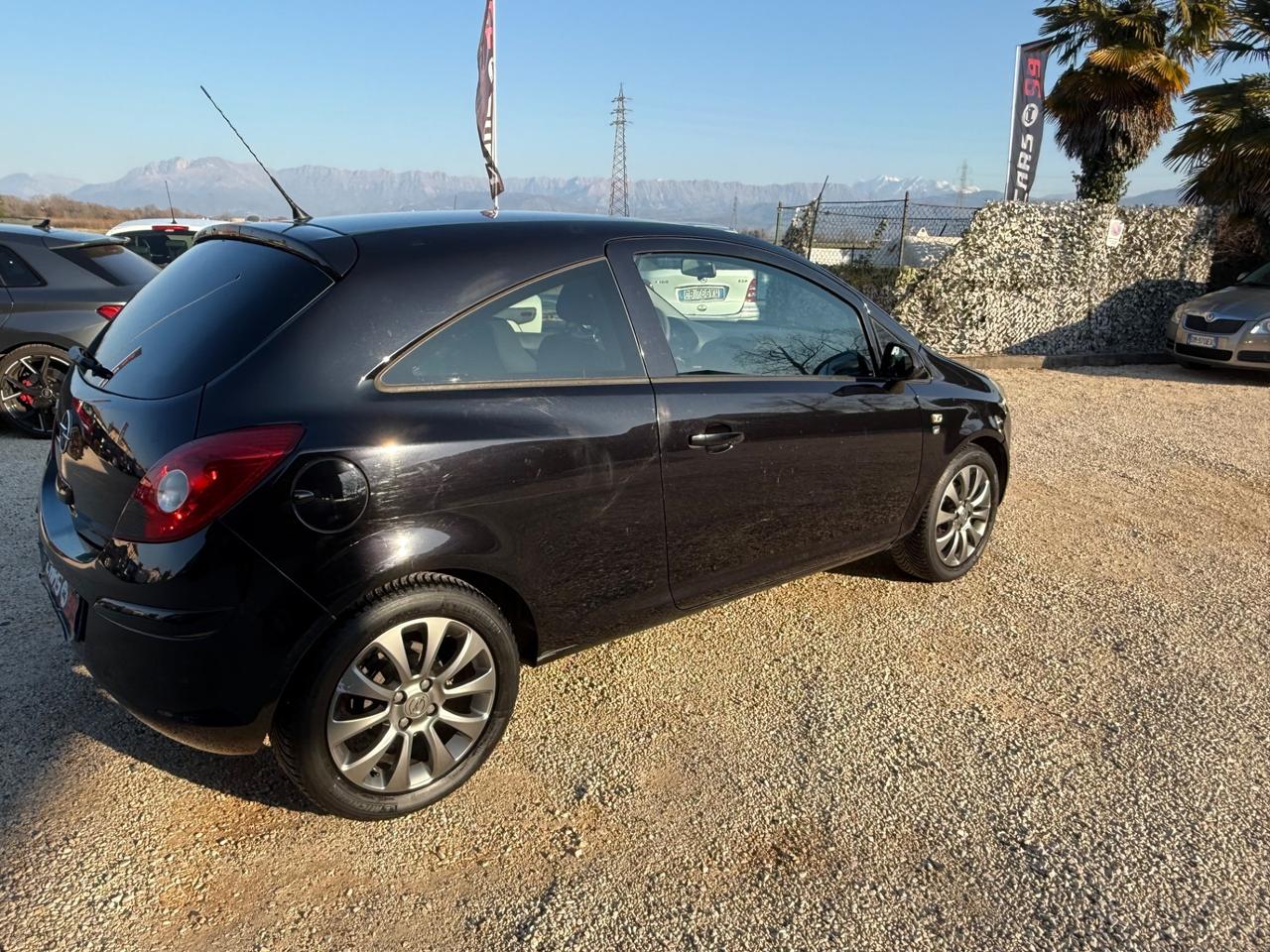 Opel Corsa 1.2 3 porte Sport