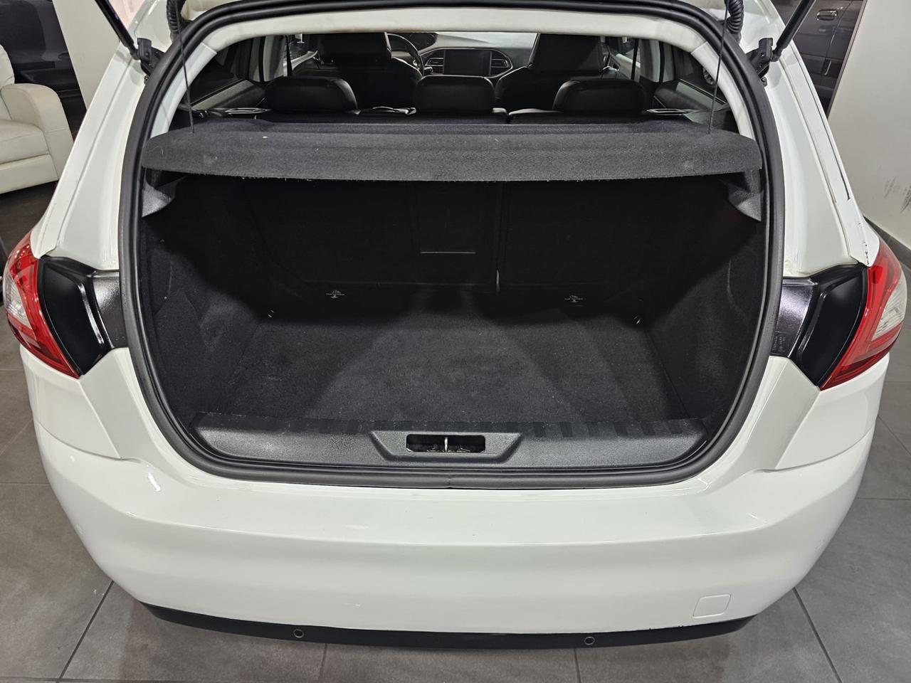 Peugeot 308 BlueHDi 120 S&S Allure