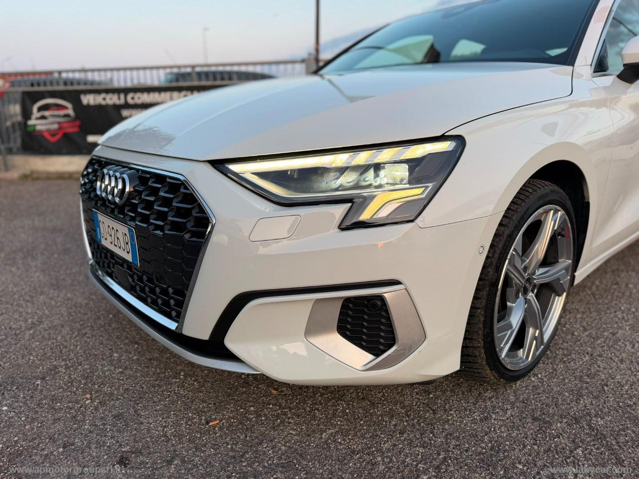 AUDI A3 SPB 30 g-tron S tronic Business Adv.