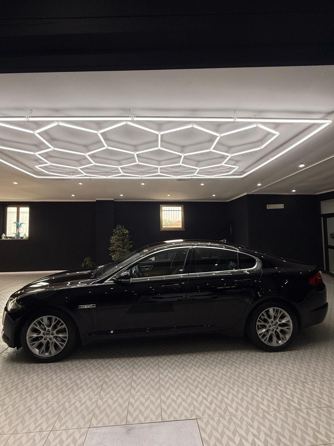 Jaguar XF 2.2 D 200 CV Premium Luxury