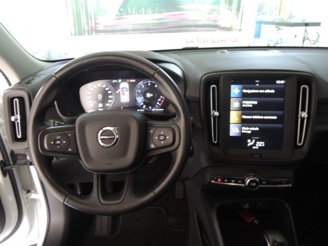 VOLVO XC40 T2 Momentum