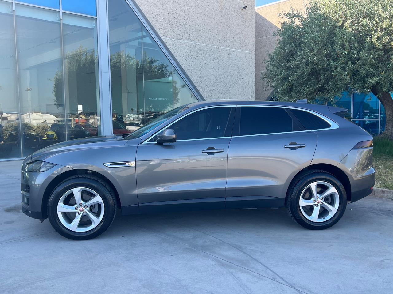 Jaguar F-Pace 2.0 D 180 CV AWD aut. Prestige