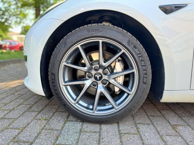 Tesla Model 3 Standard rwd Plus