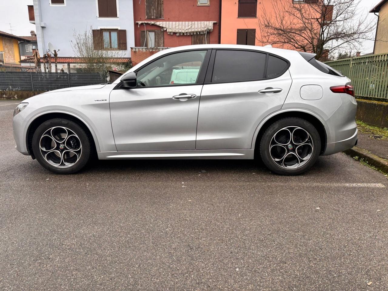 Alfa Romeo Stelvio 2.2 Turbodiesel 160 CV AT8 RWD Sport-Tech