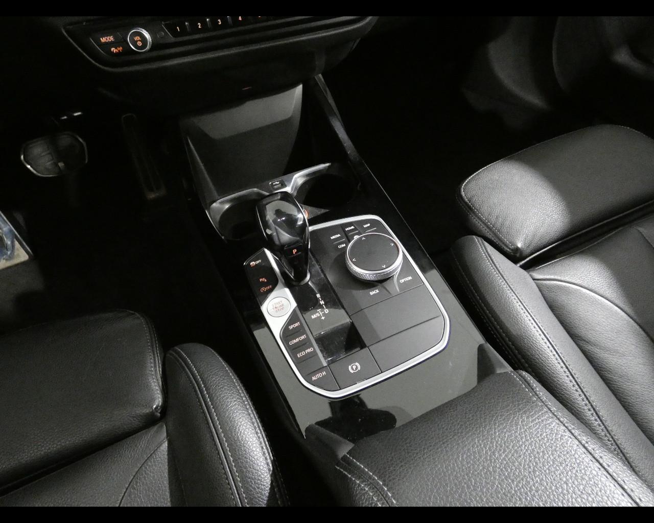 BMW Serie 1 (F40) - 118d 5p. Msport