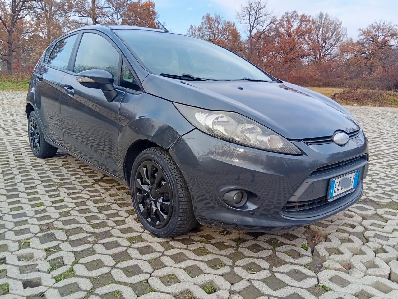 Ford Fiesta 1.4 5 porte Bz.- GPL Titanium