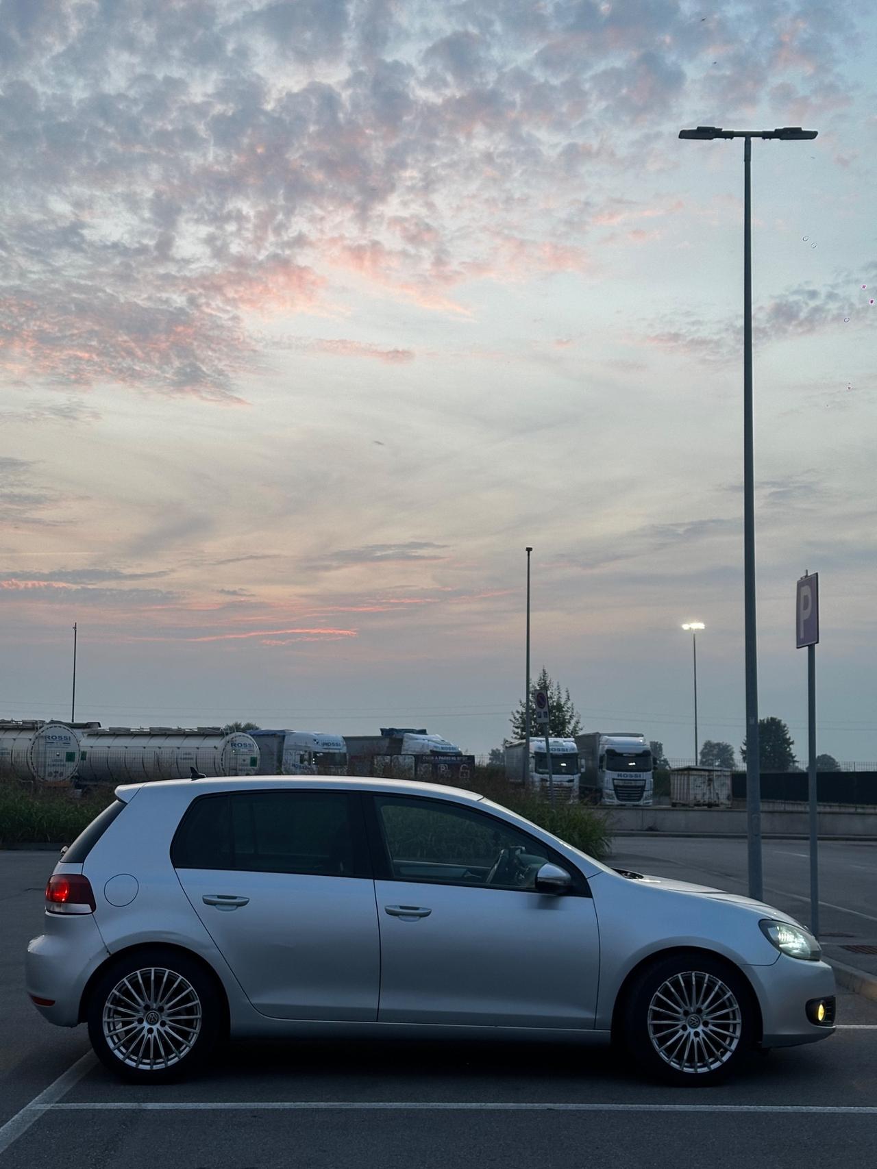 Volkswagen Golf 1.6 TDI DPF 5p. Highline