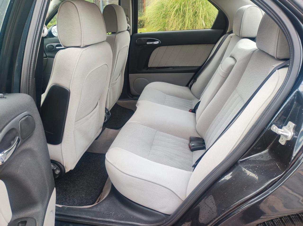 Alfa Romeo 156 1.9 JTD Distinctive