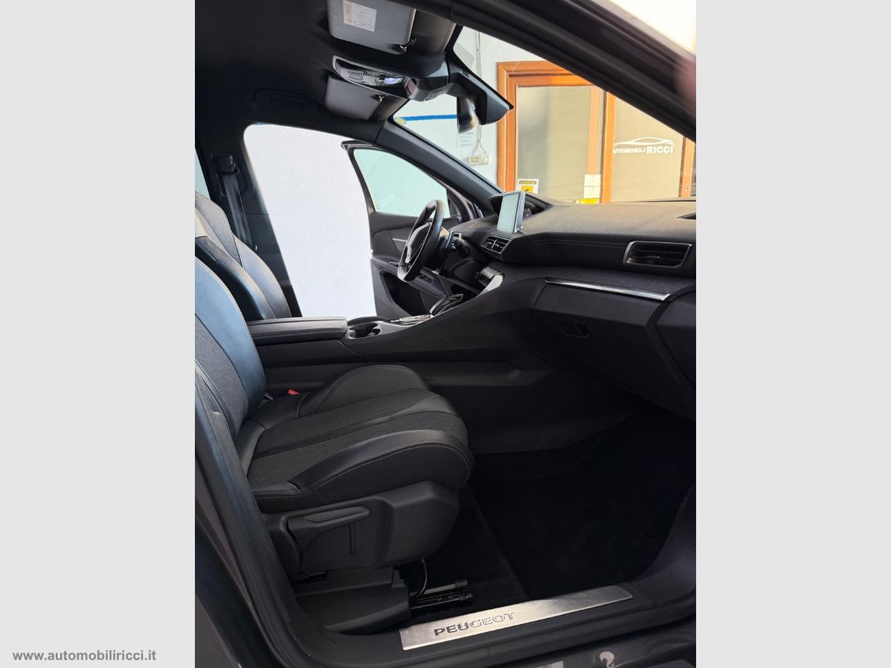 PEUGEOT 5008 BlueHDi 130 S&S EAT8 GT Line 7 POSTI