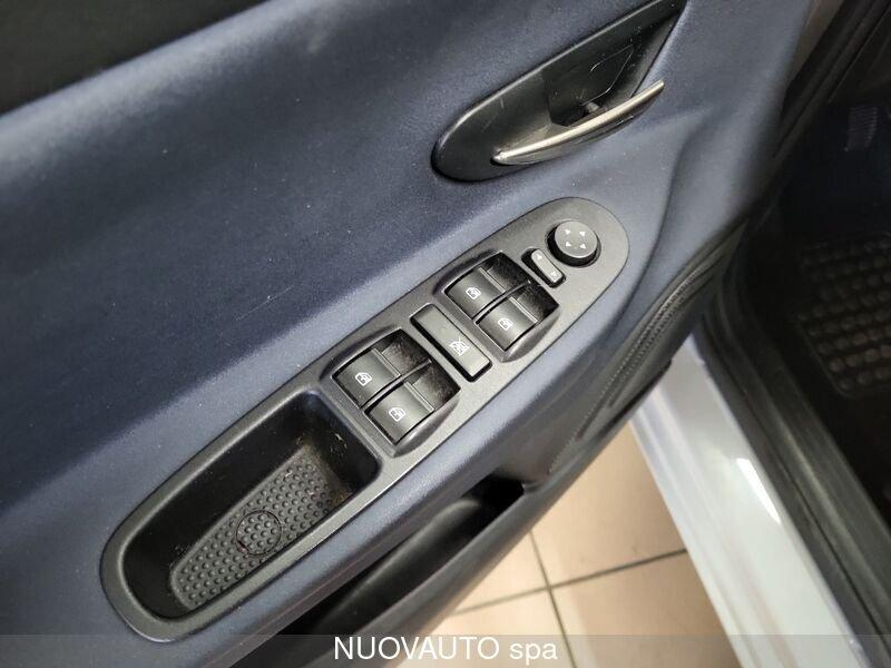 Lancia Ypsilon 1.2 69 CV 5 porte Mya
