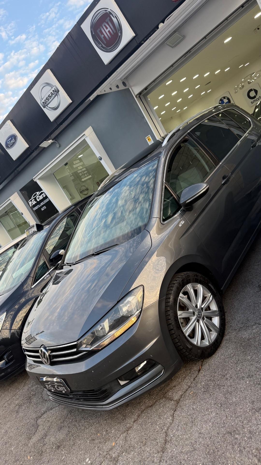 Volkswagen Touran 2.0 TDI 150 CV SCR DSG Executive BlueMotion Tech.