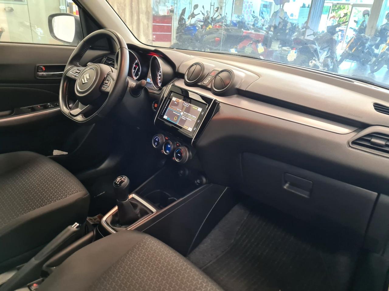 Suzuki Swift 1.2 Hybrid Top