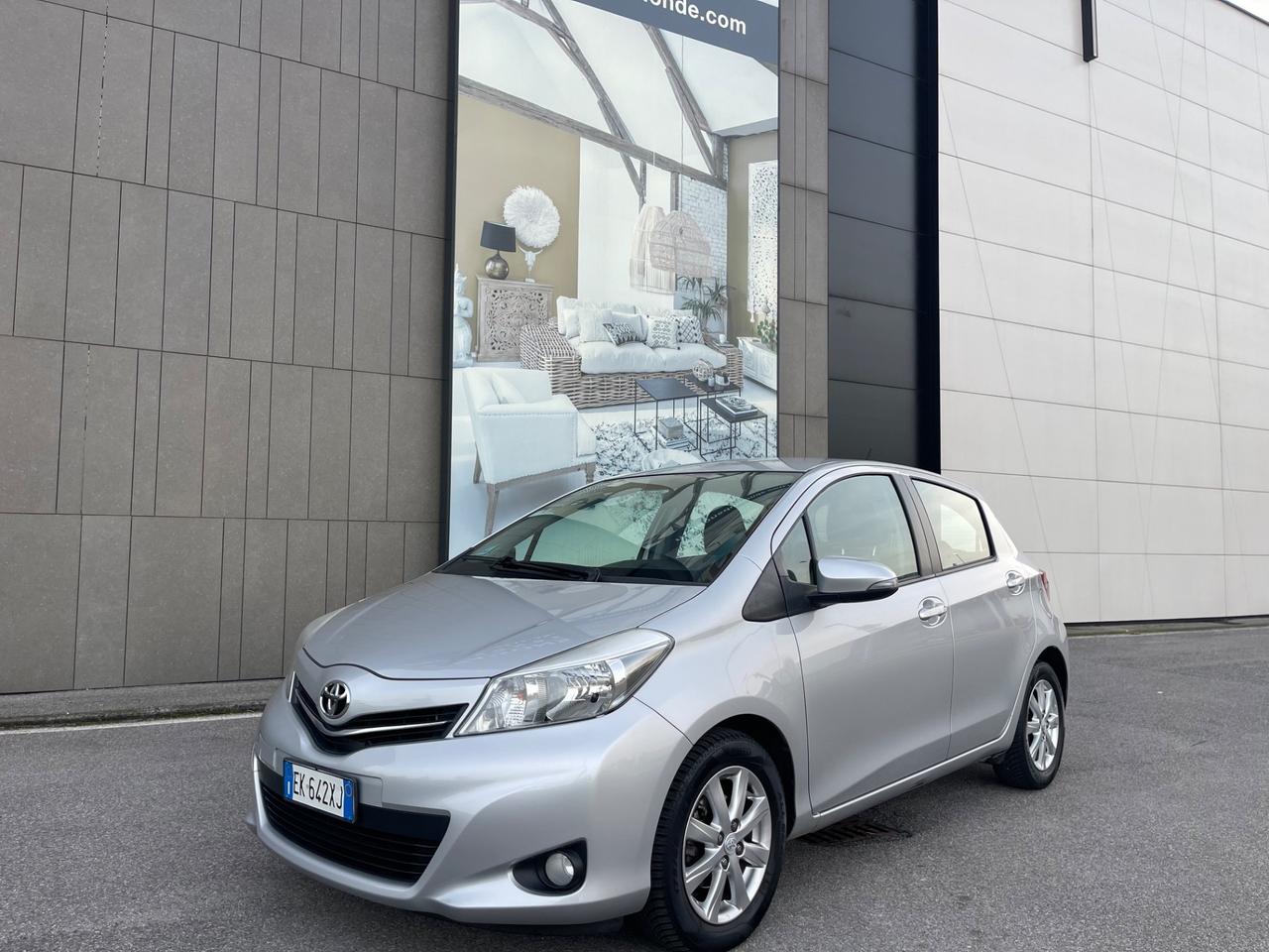 Toyota Yaris 1.3 5 porte Lounge