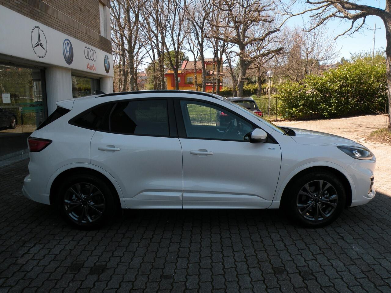 FORD KUGA 2.5 FHEV 190CV CVT 2WD ST-LINE 2023