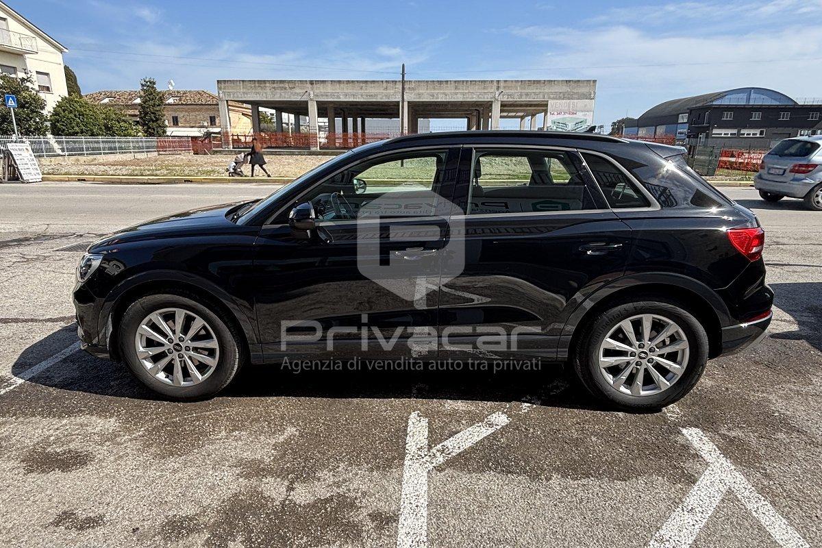 AUDI Q3 35 TDI S tronic Business Advanced