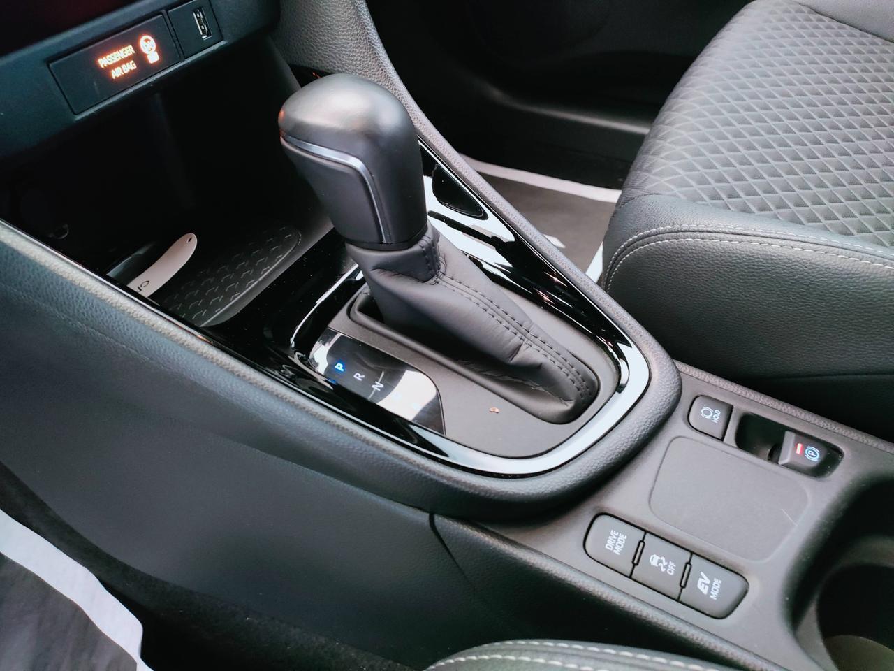 TOYOTA Yaris IV 2020 - Yaris 1.5h Style