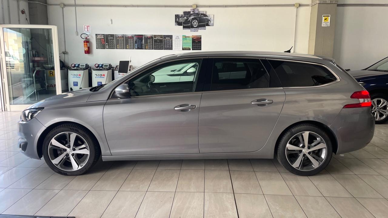 Peugeot 308 BlueHDi 120 S&S SW Allure