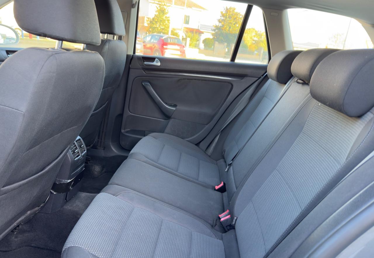 Volkswagen Golf 6 Variant 1.6 TDI 2012