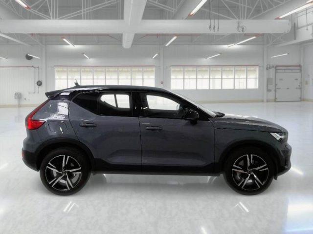 VOLVO XC40 T5 Recharge Plug-in Hybrid R-design