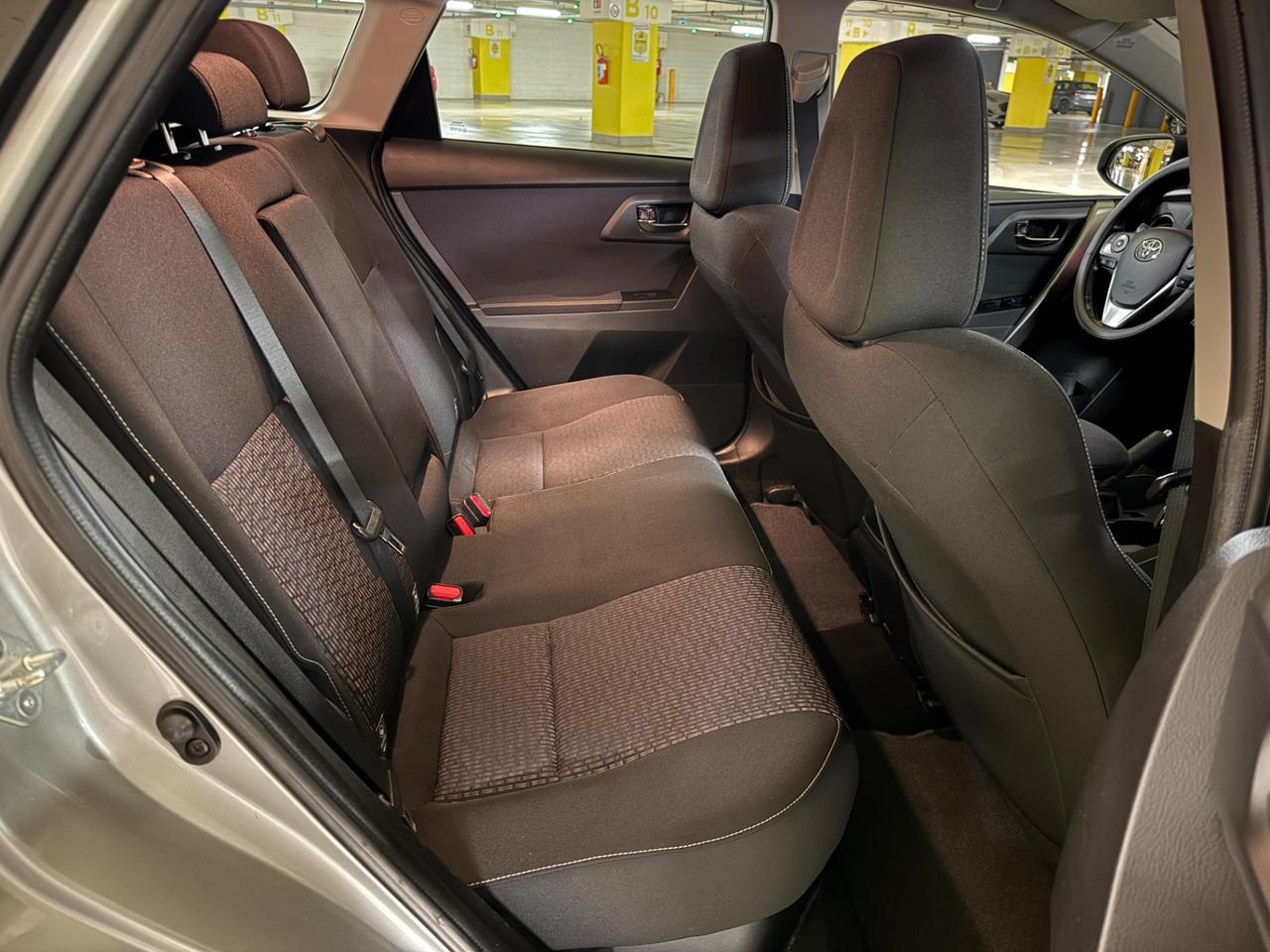 Toyota Auris Touring 1.8 Hybrid