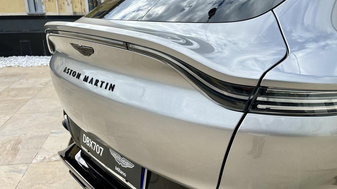 ASTON MARTIN DBX707 4.0 auto