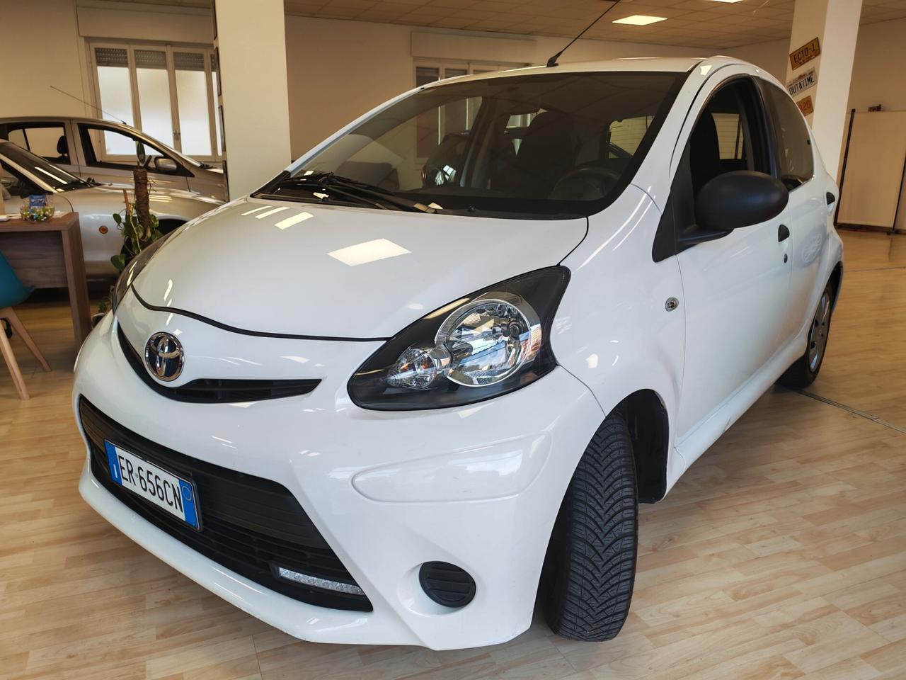 Toyota Aygo - FRIZIONE + TAGLIANDO NUOVI !!!