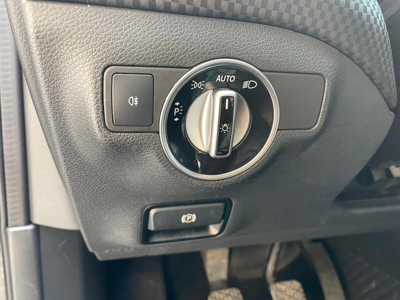 Mercedes-benz A 180 d Premium