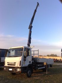 Iveco Eurocargo 75E18 Cassone fisso con grù - 2010