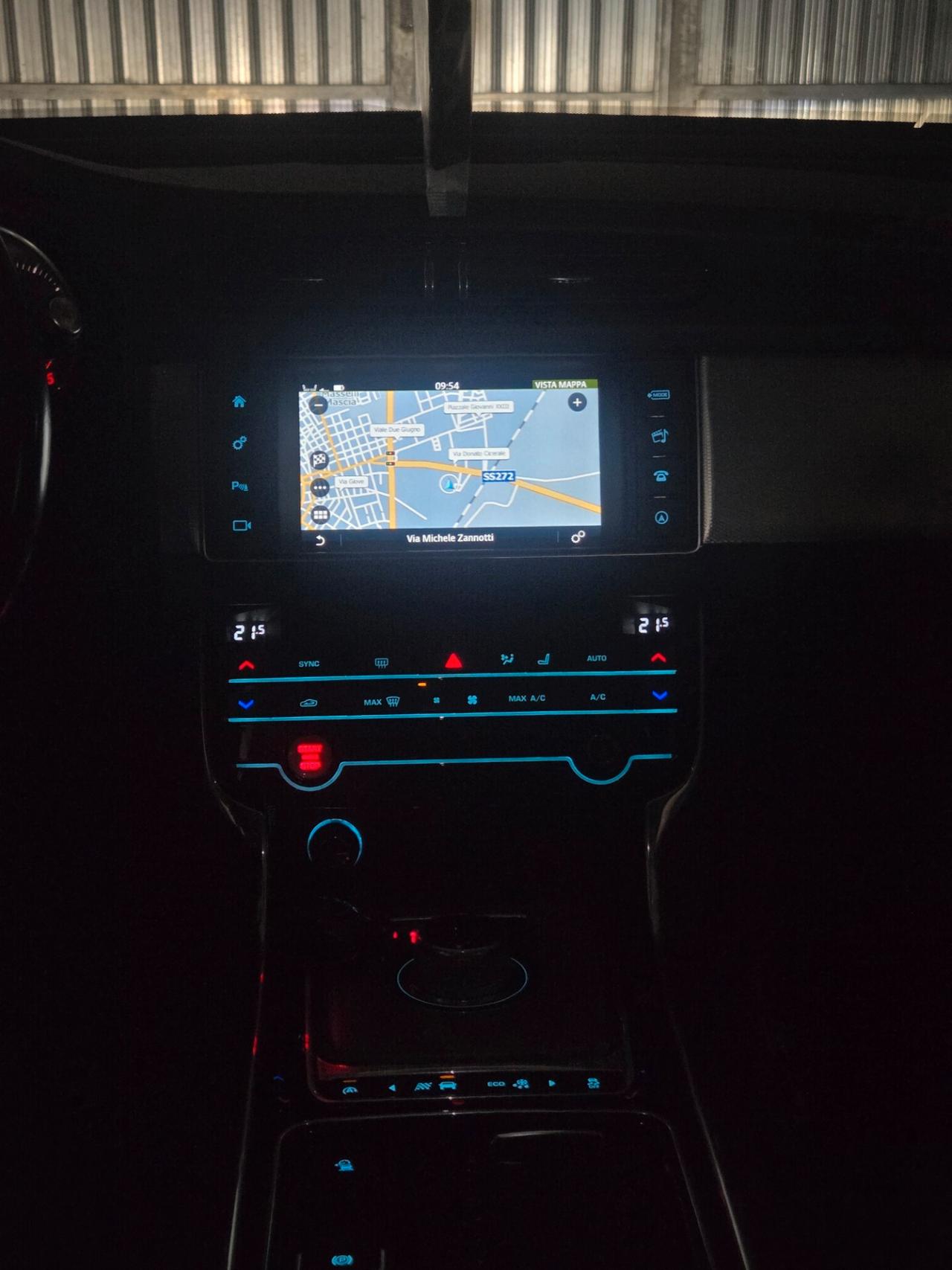 Jaguar XF 2.0 D 180 CV aut. Portfolio