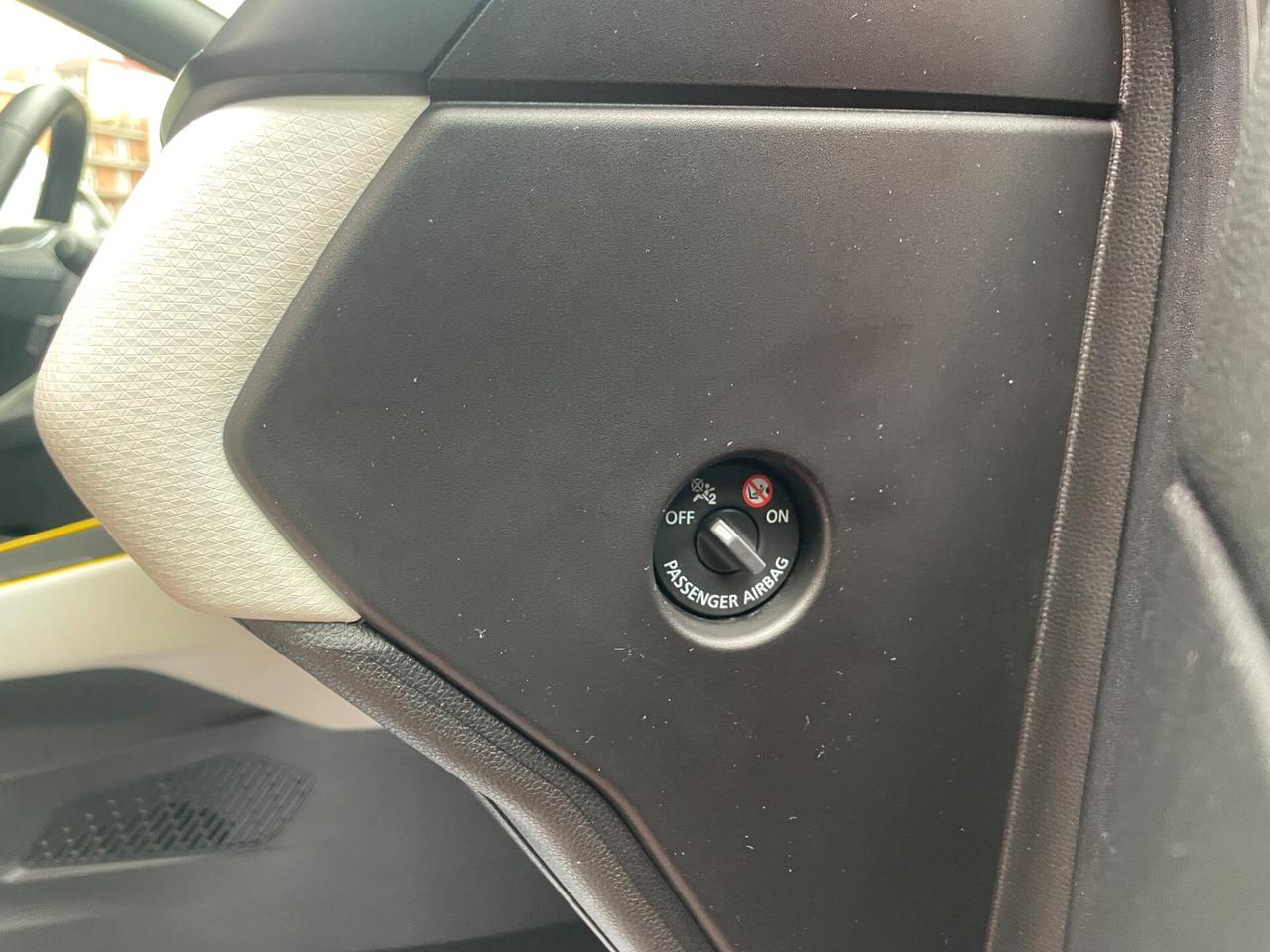 Renault Clio UNICO PROPRIETARIO - NEOPATENTATI