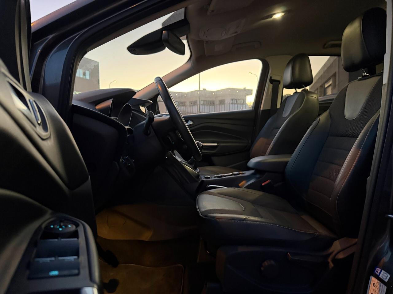 Ford Kuga 2.0 TDCI 120 CV S&S 2WD Titanium Navi Pelle