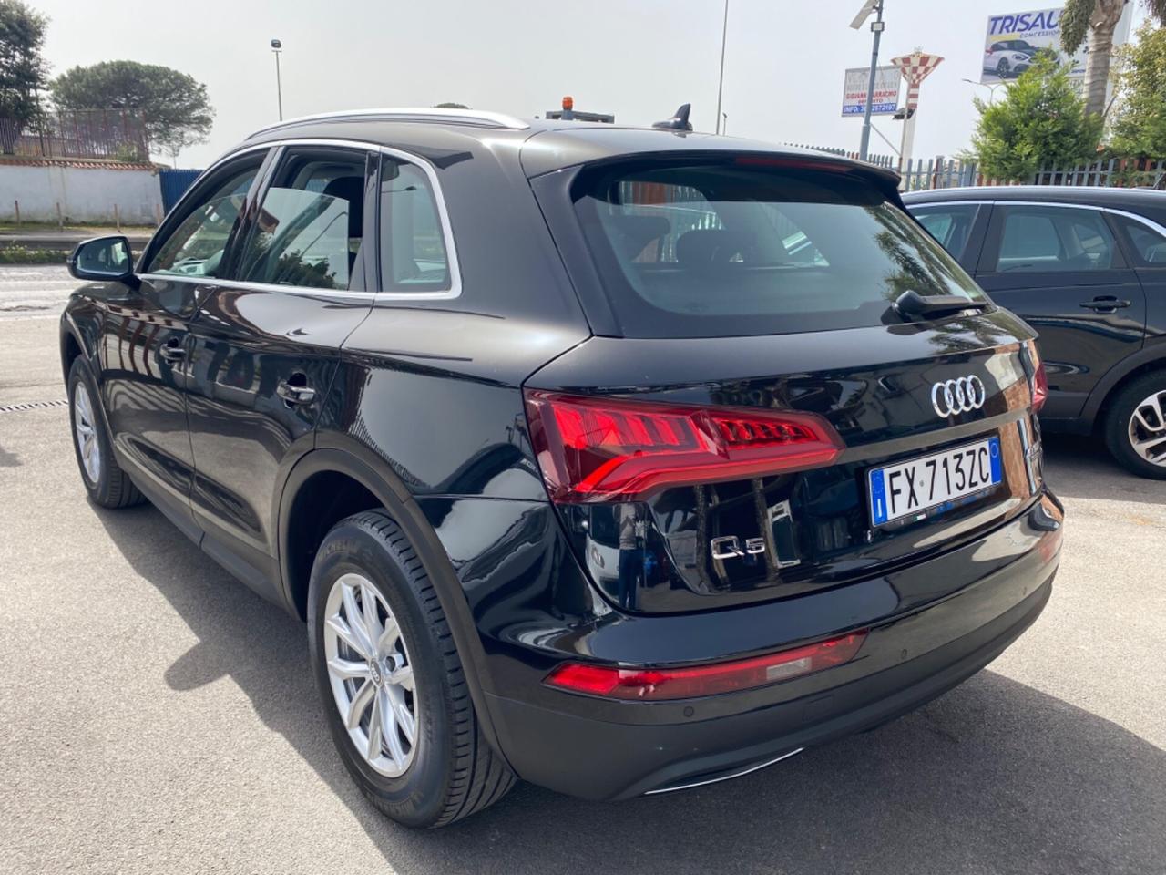 Audi Q5 40 TDI quattro S tronic Business Design