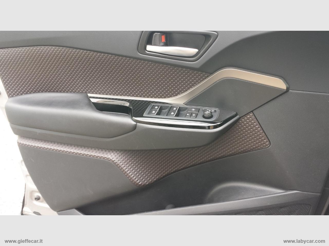 TOYOTA C-HR 1.8 Hybrid E-CVT LOUNGE