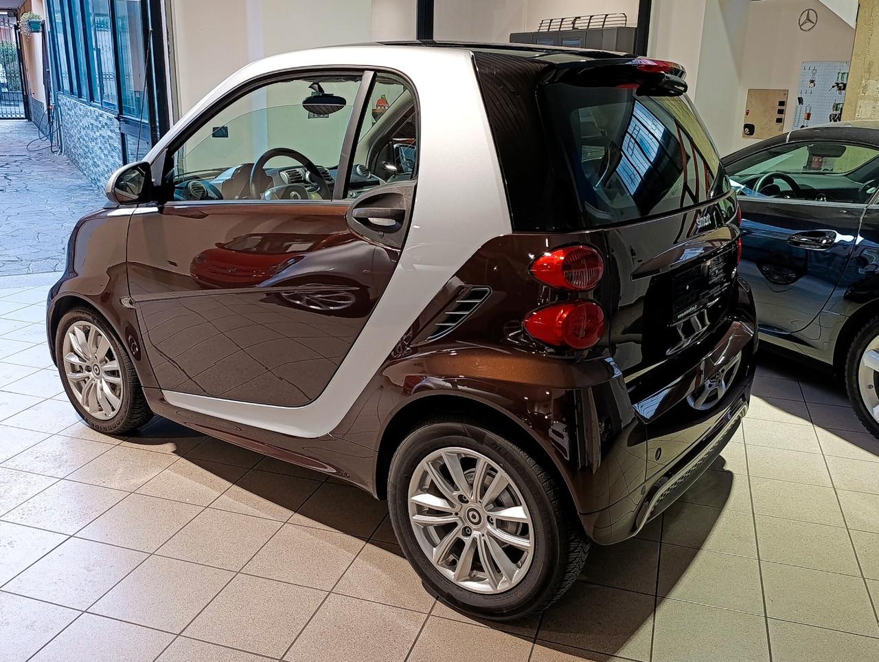 Smart ForTwo 1000 52 kW MHD coupé passion
