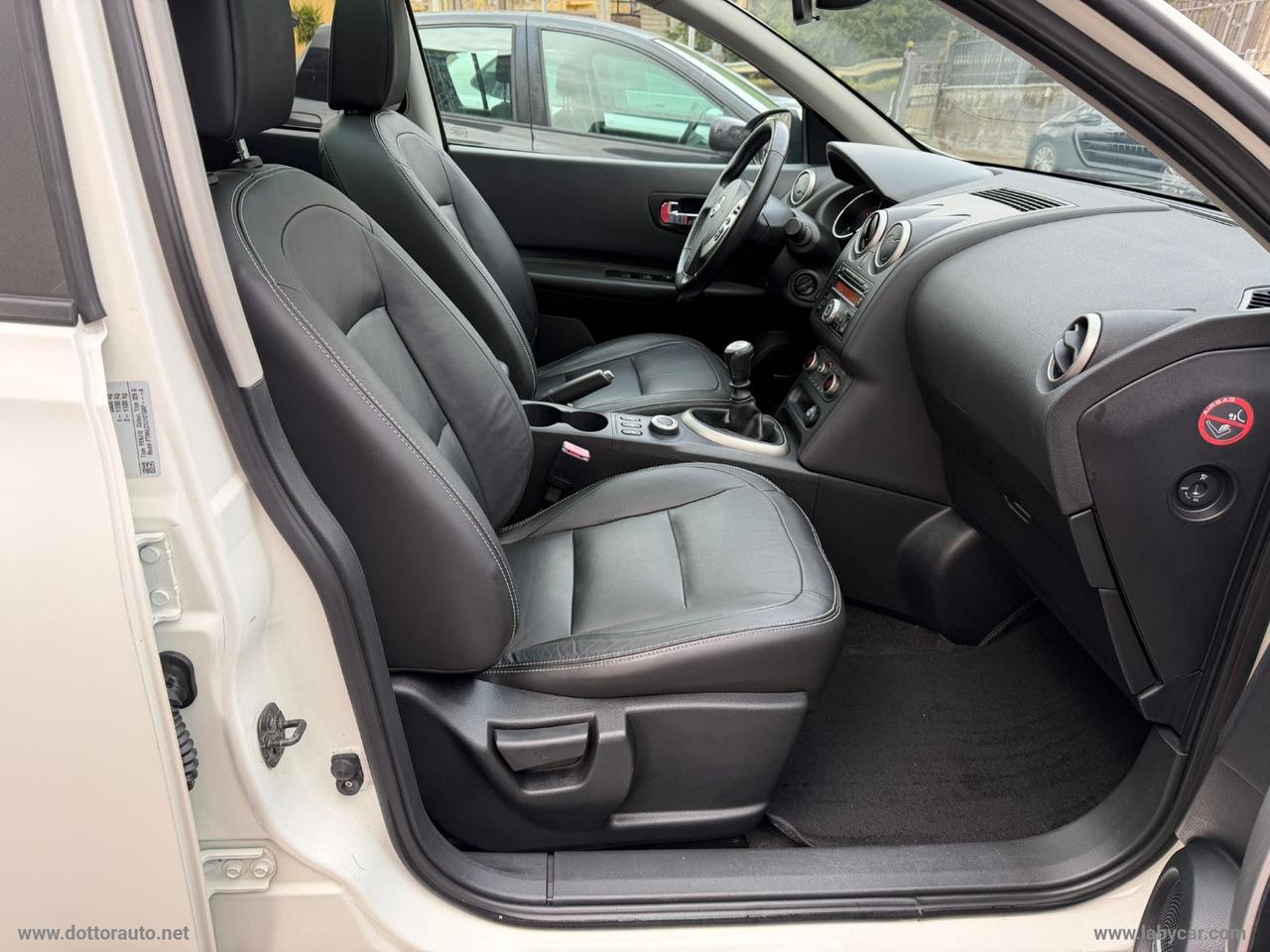 NISSAN Qashqai 1.6 dCi Tekna 4WD