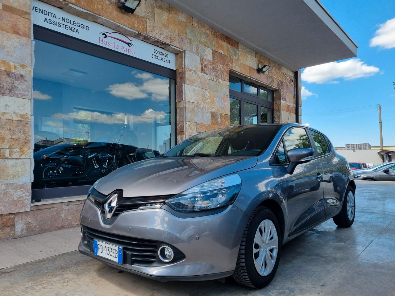 Renault Clio 1.2 75CV 5 porte Zen