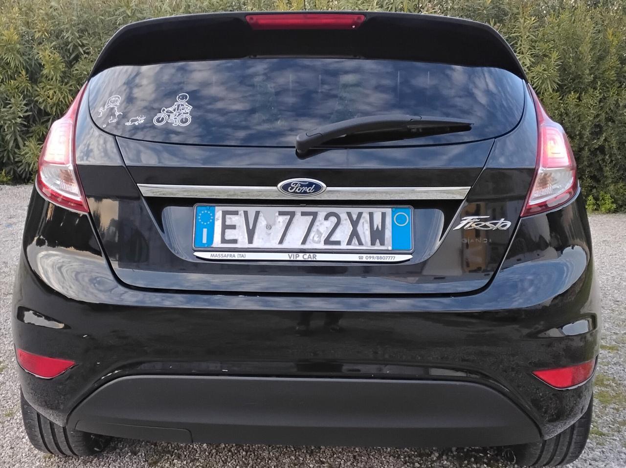 Ford Fiesta 1.5 TDCi 75CV 5 porte Titanium