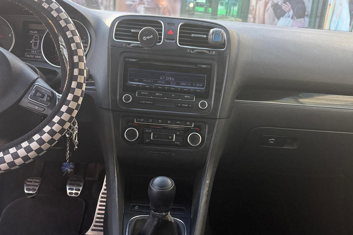 VOLKSWAGEN Golf Cabriolet 1.6 TDI