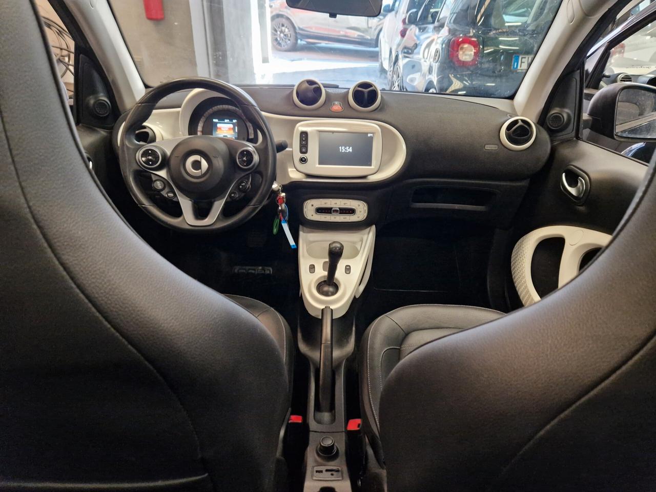 Cabrio pelle navigatore telecamera sensori garanzia
