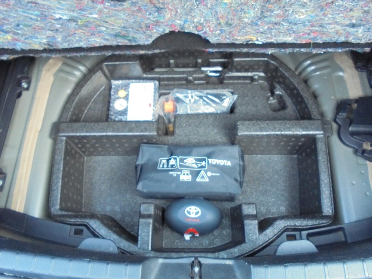 TOYOTA YARIS 1.0 VVT-i 5P ACTIVE – UNIPROPRIETARIO-