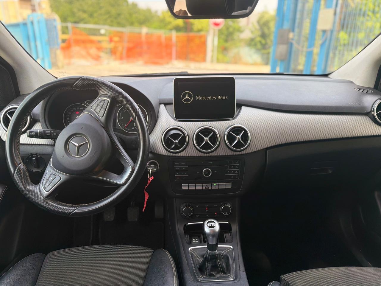 Mercedes-benz B 180 d Premium