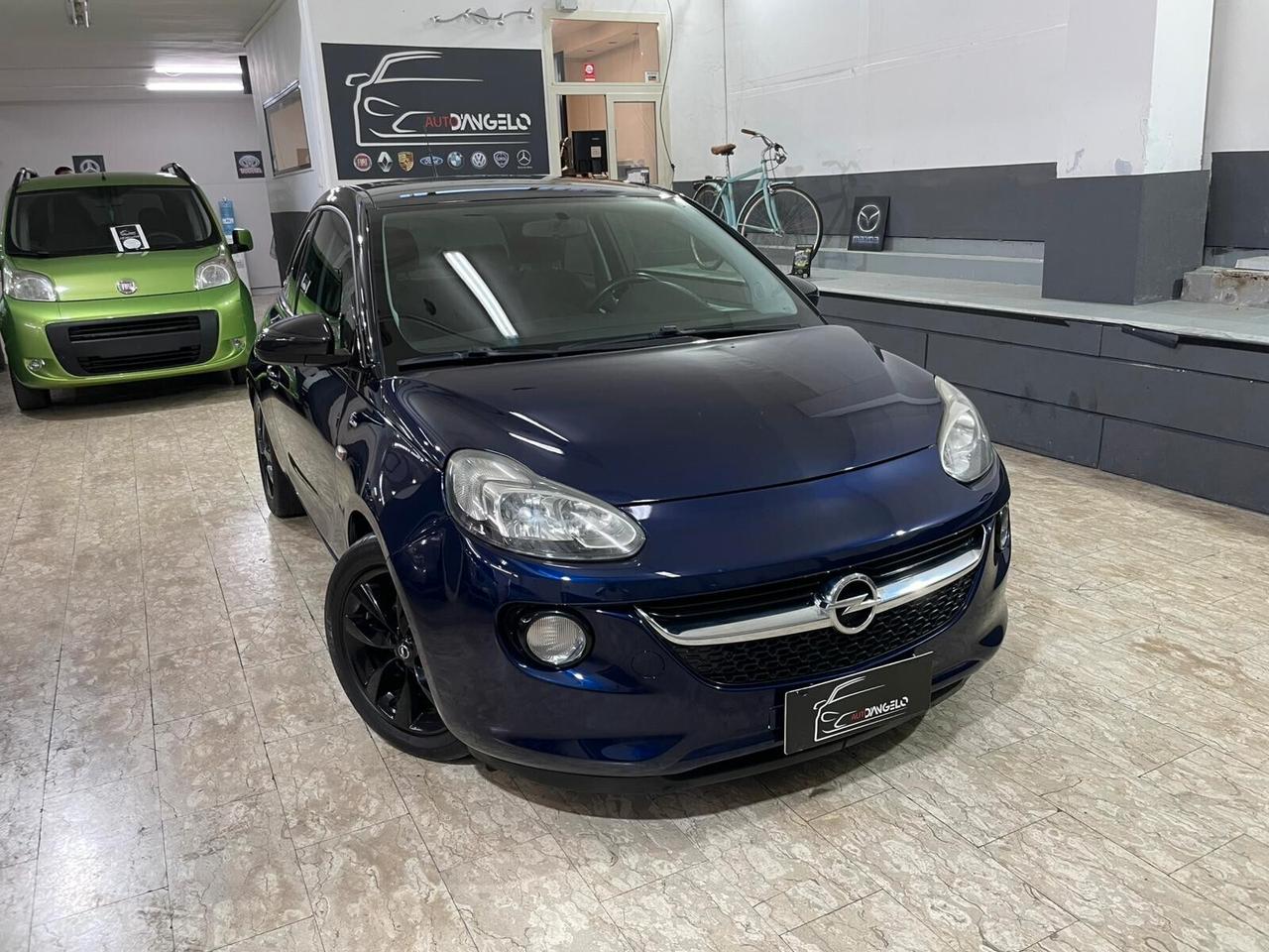 Opel Adam 1.2 70 CV White/Black Link GPL