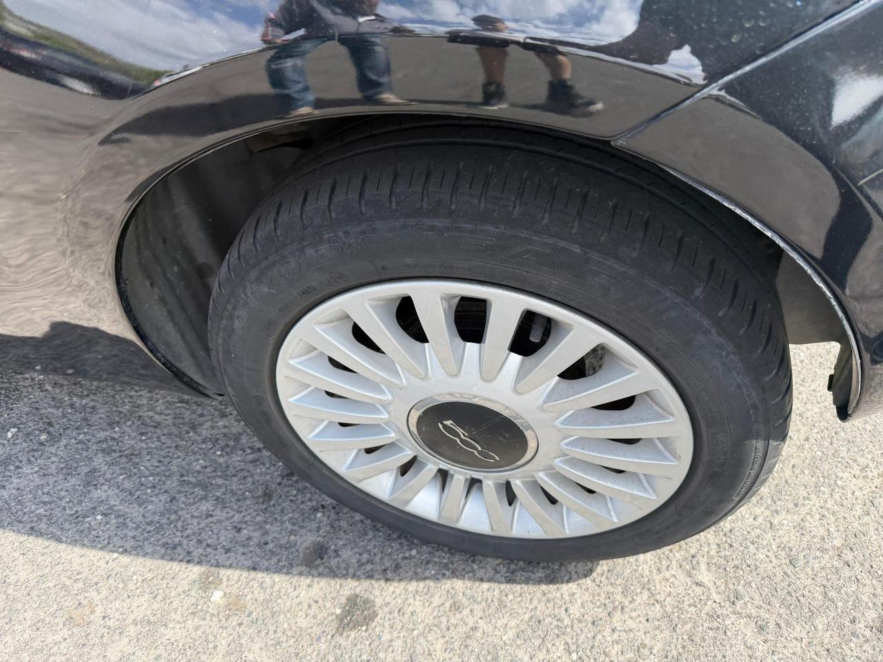 Fiat 500 1.2 lounge tetto cerchi comandi volante pelle