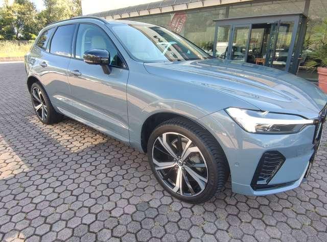 Volvo XC60 XC60 II 2022 2.0 b4 Plus Dark auto